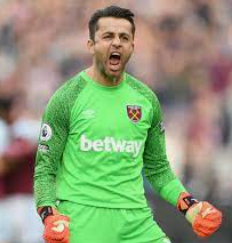 West Ham has confirmed that Fabianski has extended his contract for another season