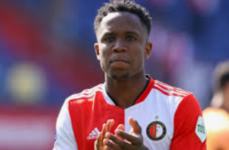 Leeds United have reached an agreement with Feyenoord for the signing of Sinisterra